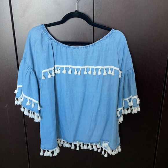 Bagatelle collection denim Boho top. - Picture 5 of 7